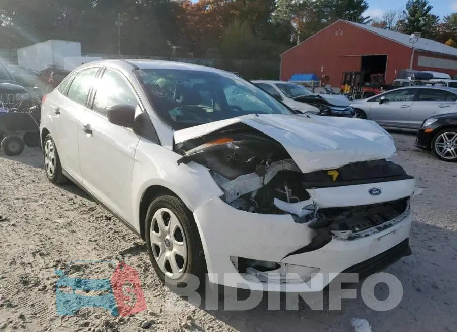 1FADP3E22GL240044 Photo# 1