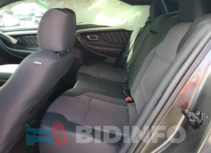 1FAHP2E89JG130883 Photo# 6