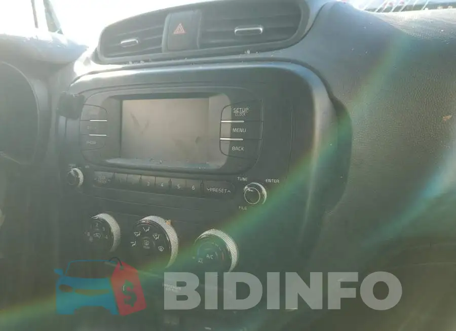 KNDJN2A2XH7410437 Photo# 9