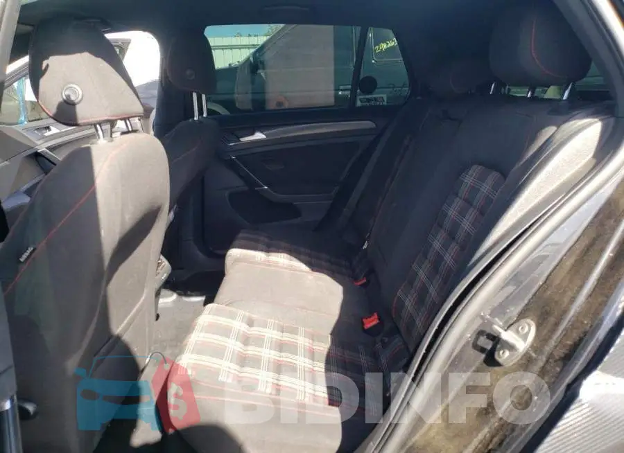 3VW6T7AU0KM001688 Photo# 6
