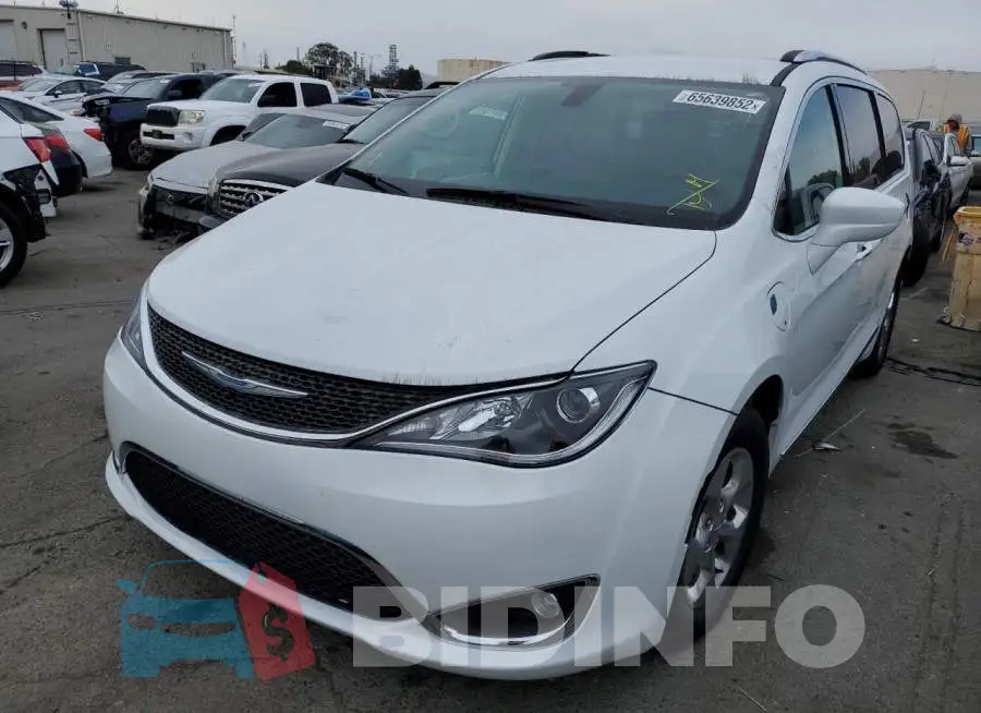 2C4RC1L72LR204323 Photo# 2