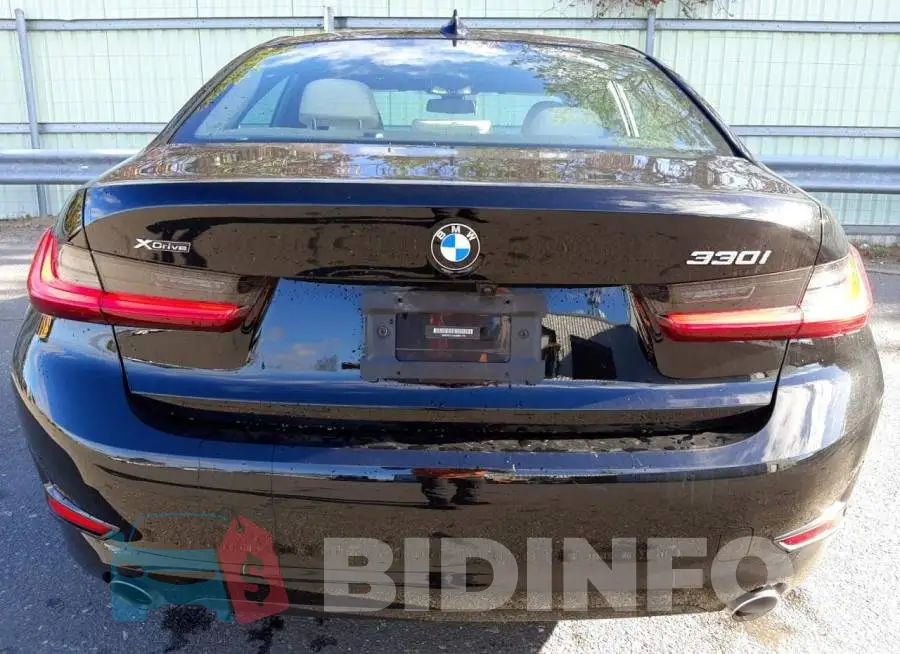 3MW5R7J04M8B81776 Photo# 6