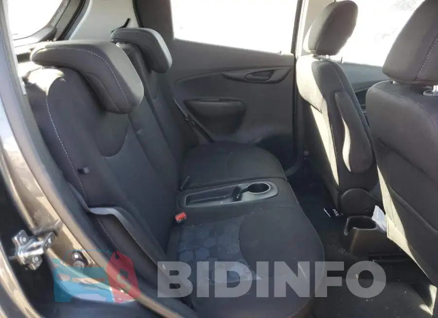 KL8CD6SA9JC472524 Photo# 6