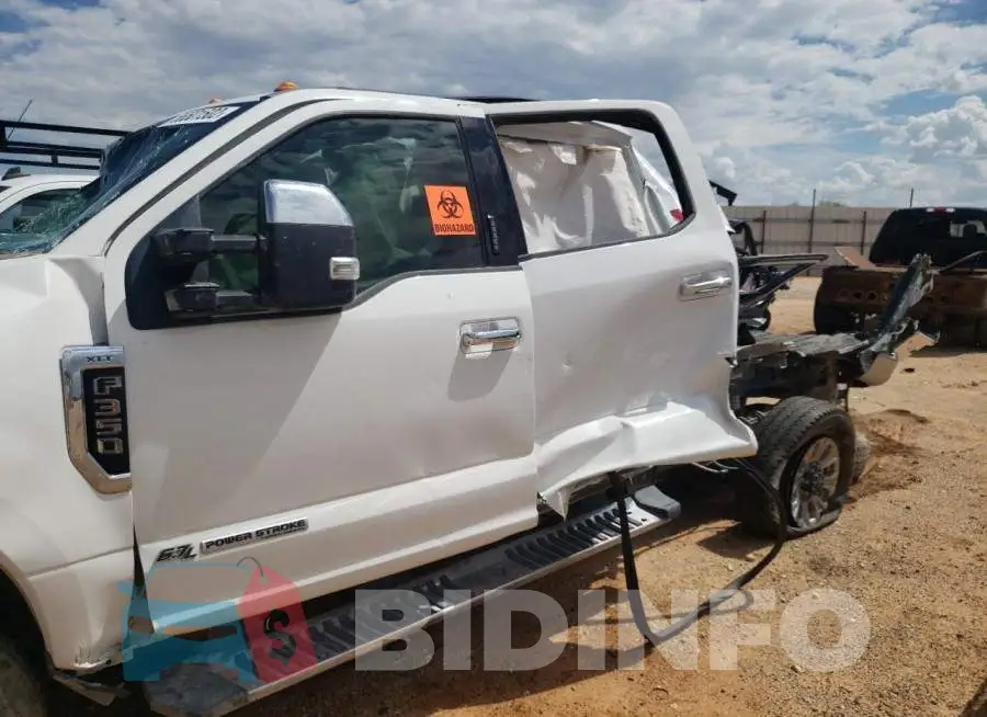 1FT8W3BT1JEB65375 Photo# 9