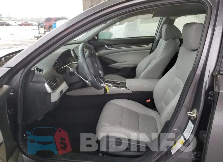 1HGCV2F53KA014373 Photo# 5