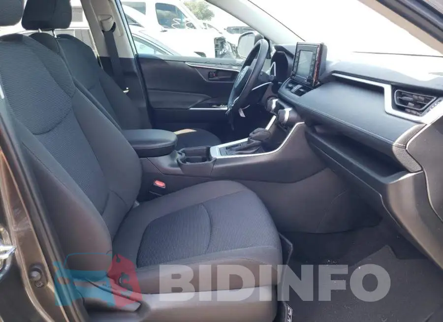 2T3K1RFV8MC168274 Photo# 5