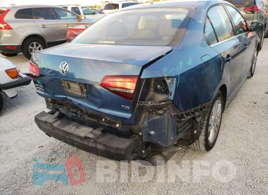 3VW2B7AJ5HM303638 Photo# 9
