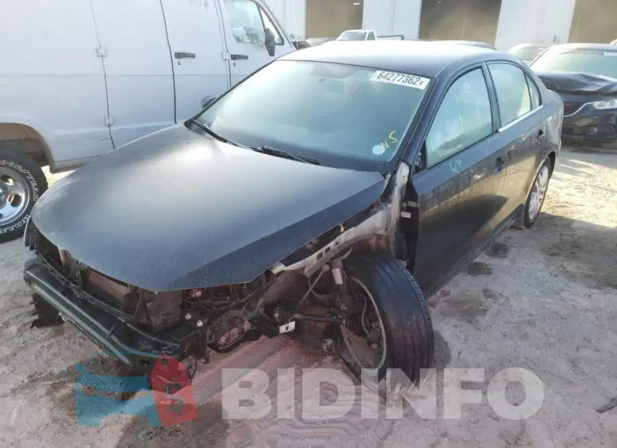 3VW2B7AJ9HM231021 Photo# 2