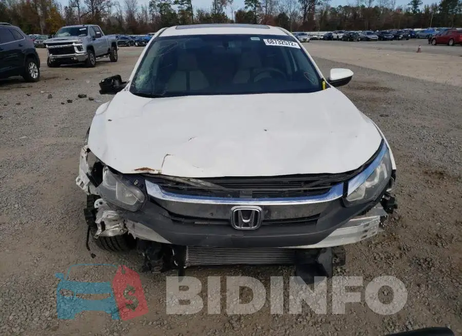 19XFC2F70GE079897 Photo# 5