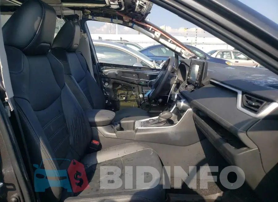 4T3B6RFV6NU081233 Photo# 5