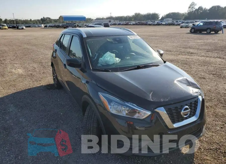 3N1CP5CV5LL479877 Photo# 1