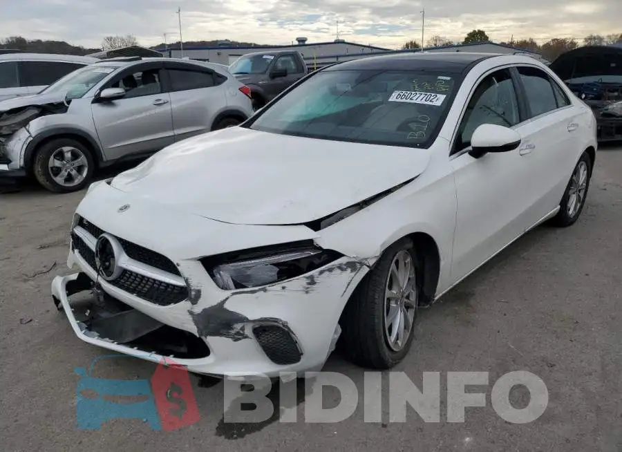 W1K3G4EB9MJ271364 Photo# 2