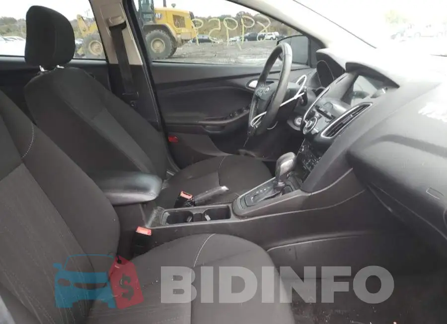1FADP3M2XHL275255 Photo# 5