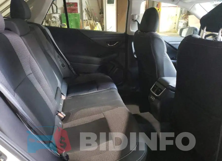 4S4BTADC7N3170142 Photo# 6