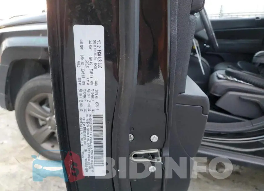 1C4NJRBB9GD786678 Photo# 10