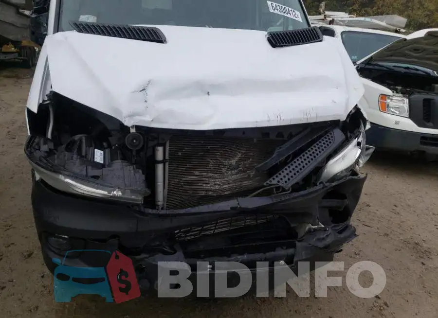 8BTPE7CDXGE132227 Photo# 9