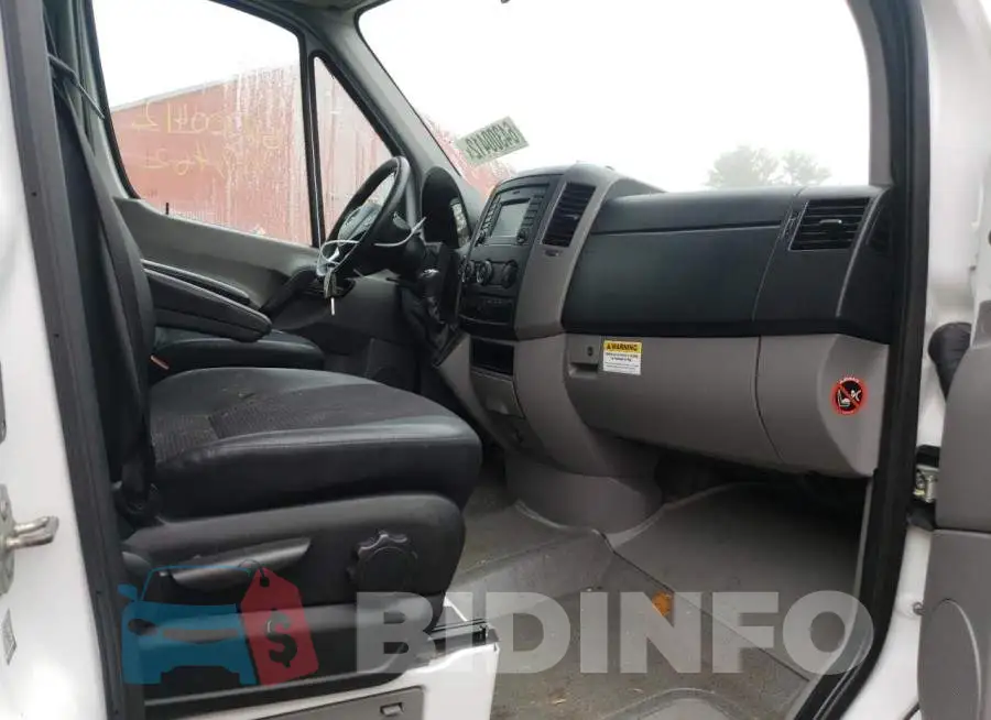 8BTPE7CDXGE132227 Photo# 5
