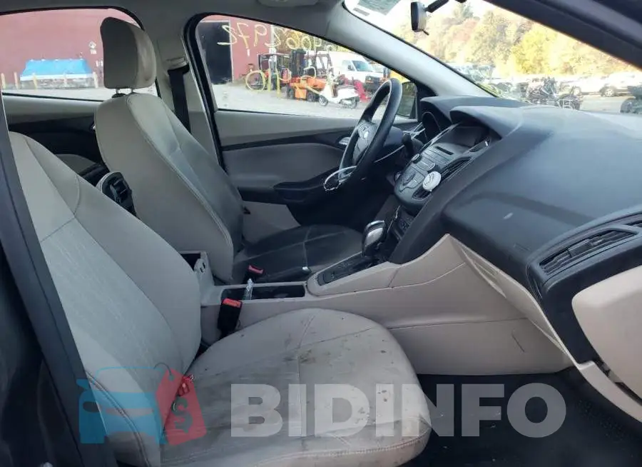 1FADP3F20GL226450 Photo# 5