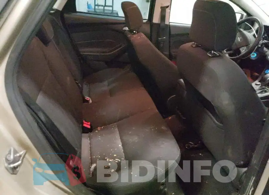 1FADP3F2XJL258667 Photo# 10