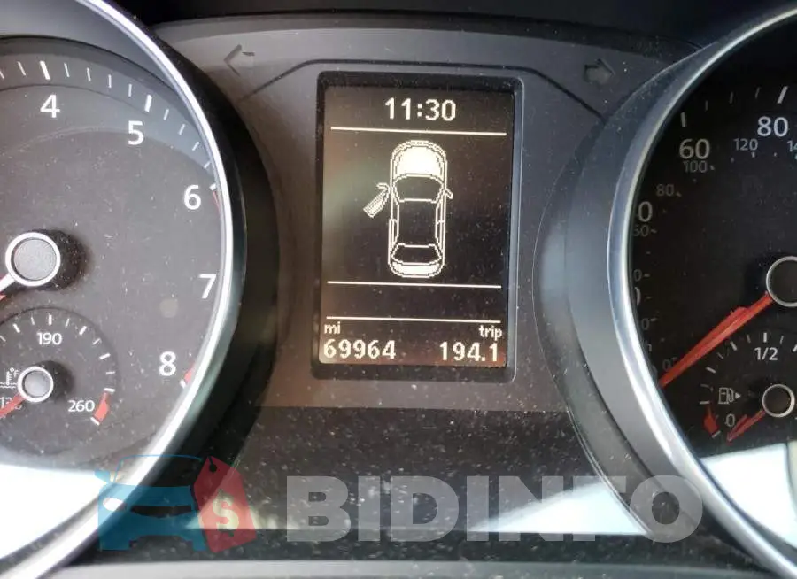 1VWDT7A36HC062410 Photo# 8