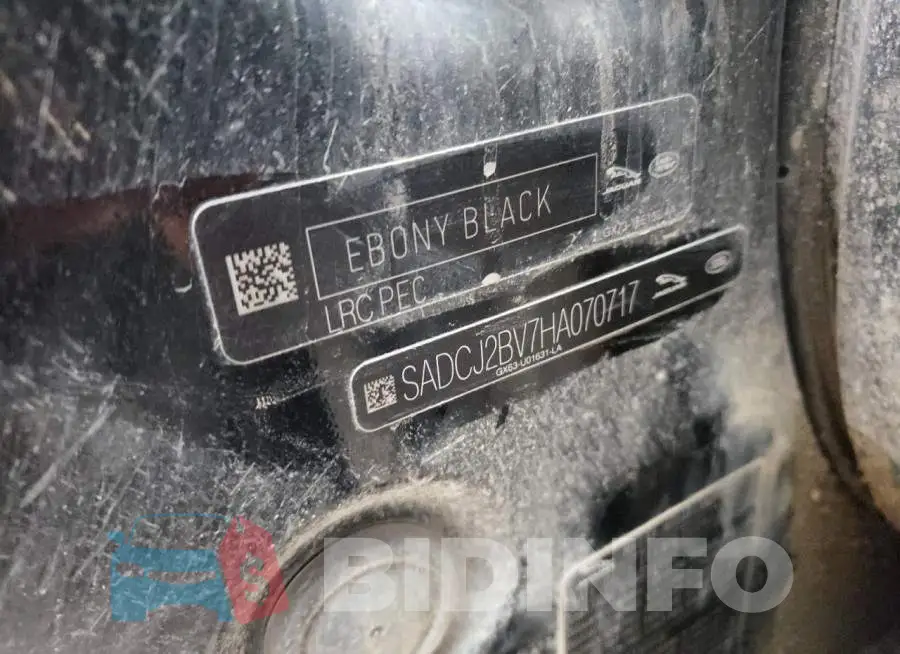 SADCJ2BV7HA070717 Photo# 10