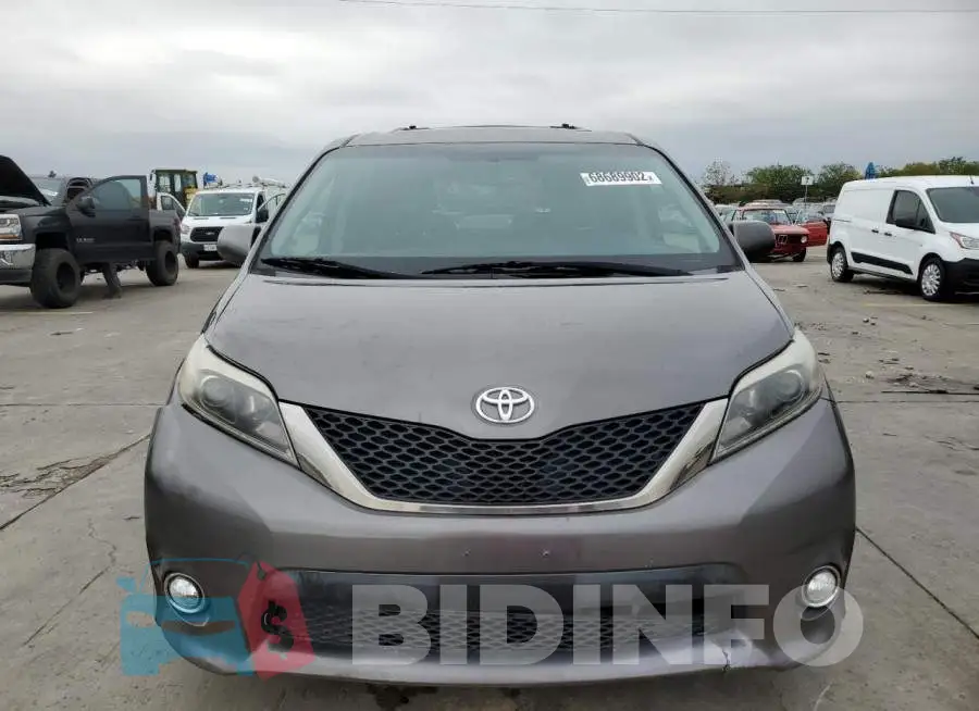 5TDXZ3DC5HS816561 Photo# 5