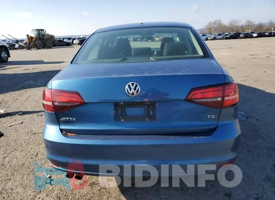 3VW167AJ4HM330488 Photo# 6
