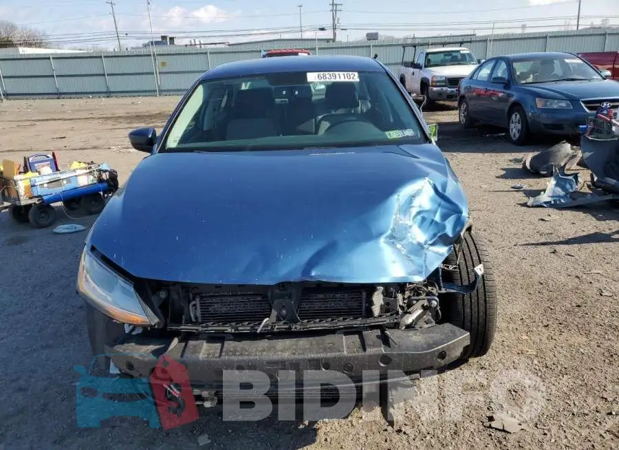 3VW167AJ4HM330488 Photo# 5