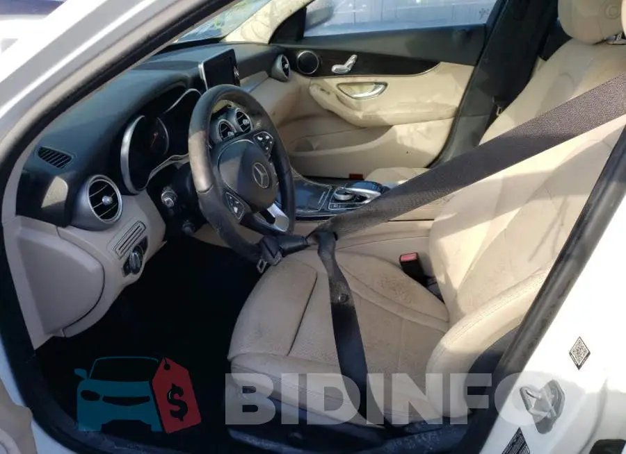 WDDWF4JB2GR146704 Photo# 5