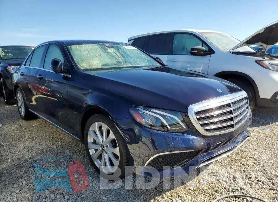 WDDZF4JB8HA289847 Photo# 1