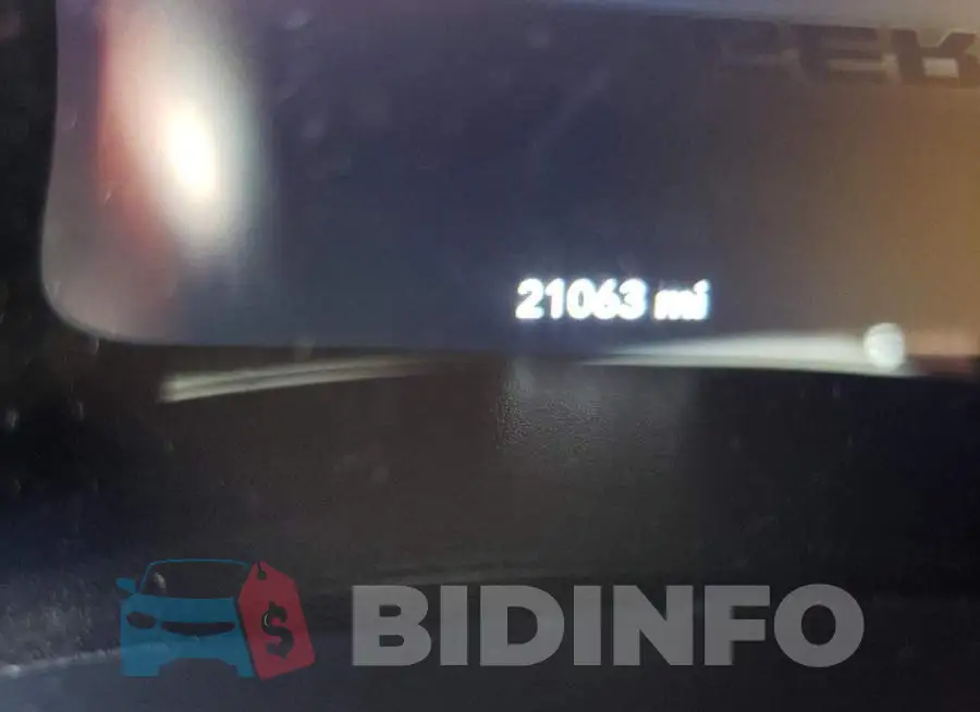 2C3CDXCT8MH656842 Photo# 8