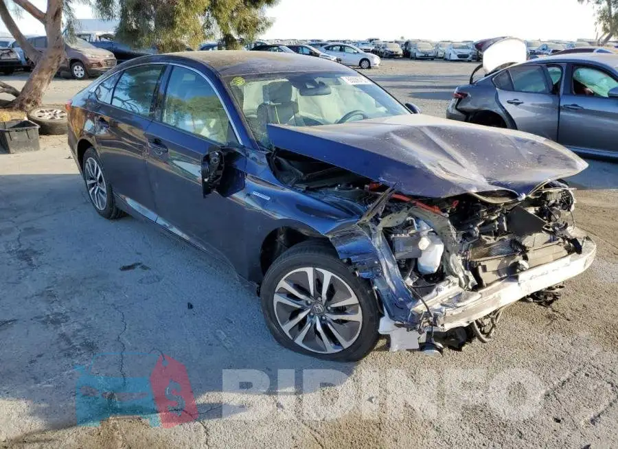 1HGCV3F17KA010118 Photo# 1