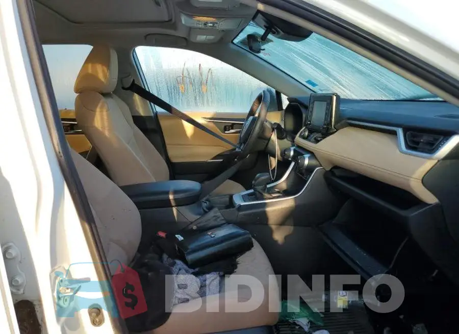 2T3P1RFV8MC237714 Photo# 5