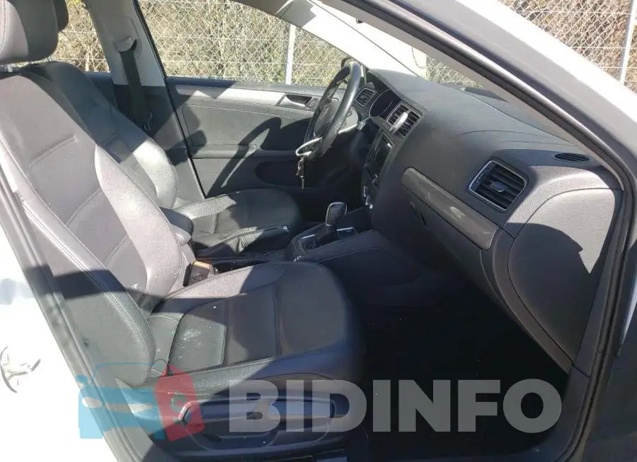 3VWDB7AJ3JM251425 Photo# 5