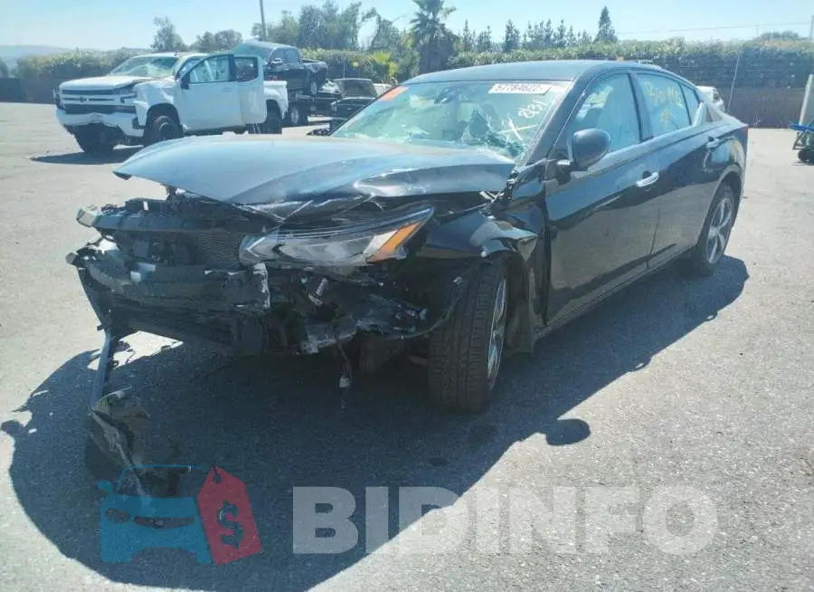 1N4BL4EV6KC105127 Photo# 2