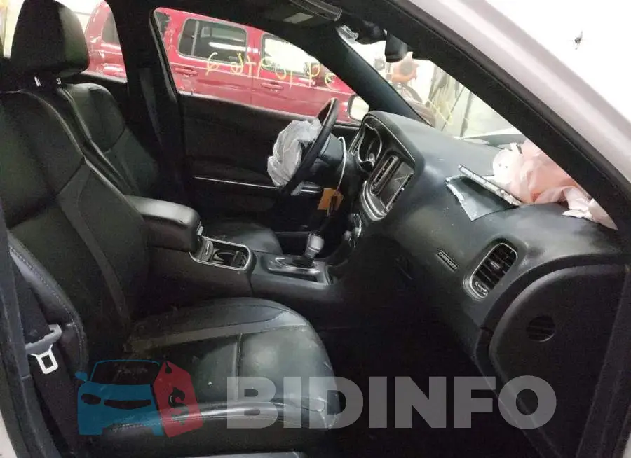 2C3CDXJG2GH134315 Photo# 5