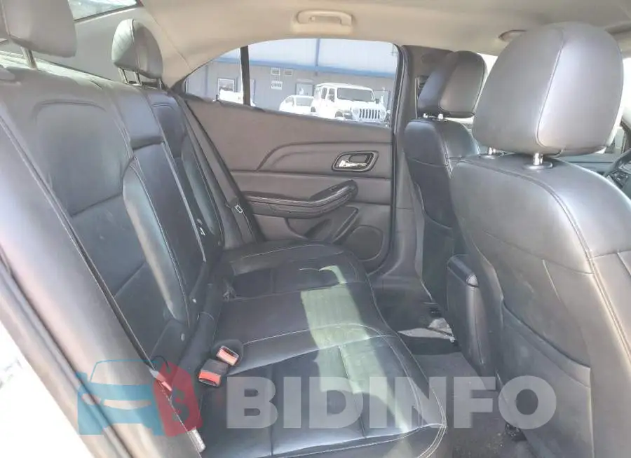 1G11E5SA8GF100968 Photo# 6