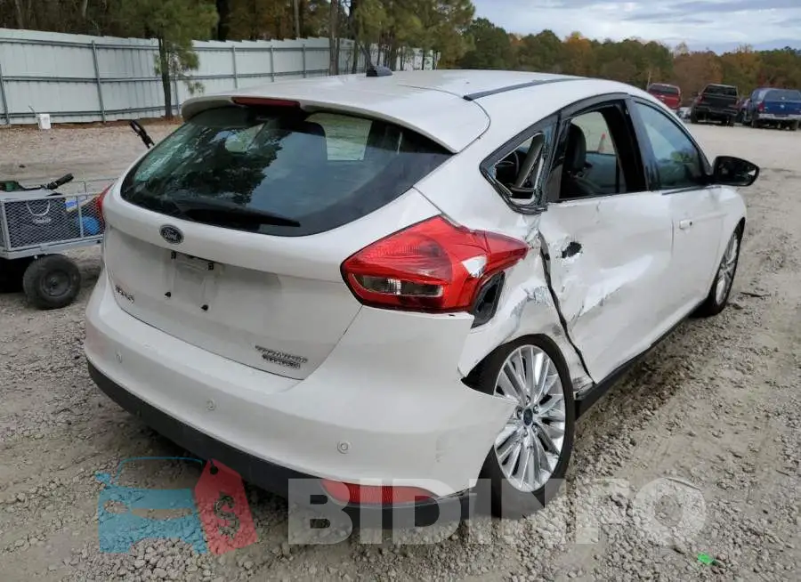 1FADP3N24GL243432 Photo# 4
