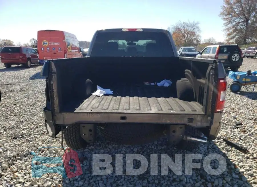 1FTFX1EG9JFA15595 Photo# 9