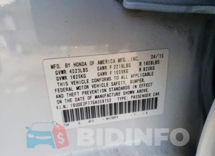 19UDE2F77GA008752 Photo# 10