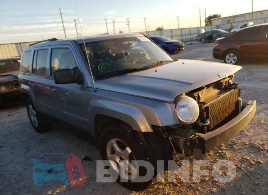 1C4NJPBB1GD576841 Photo# 1