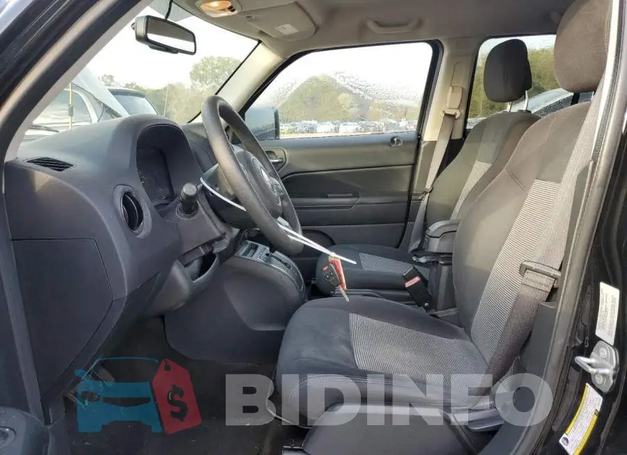 1C4NJPBB2GD561829 Photo# 7