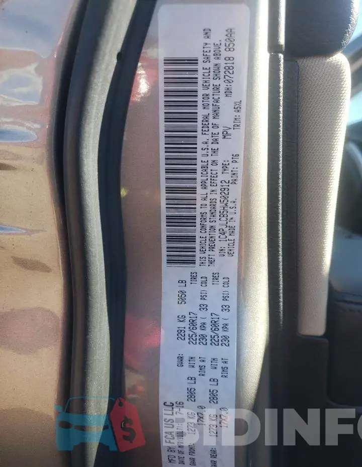 1C4PJLCB5HW502912 Photo# 10