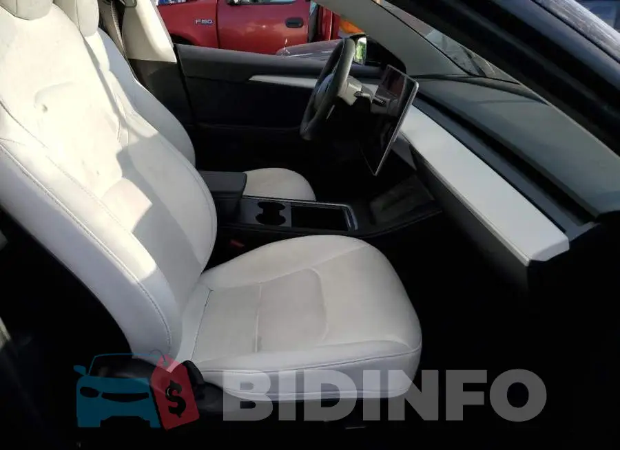5YJ3E1EB9NF130821 Photo# 5