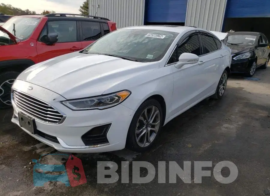 3FA6P0CDXKR238225 Photo# 2