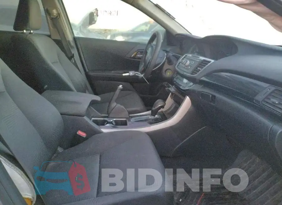 1HGCR2F38HA131832 Photo# 5