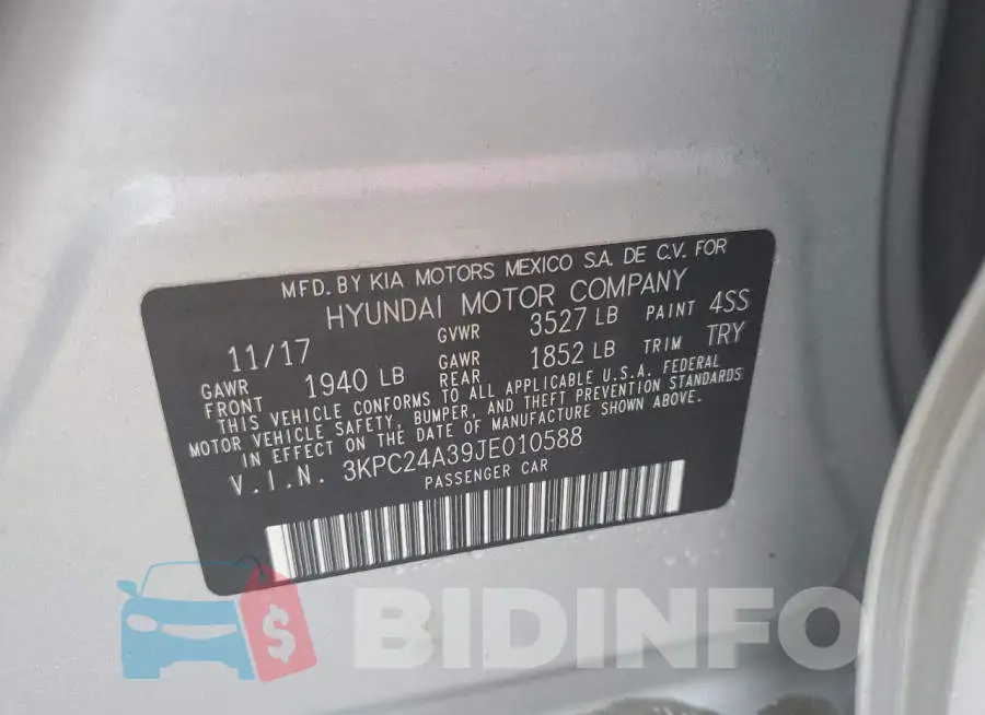 3KPC24A39JE010588 Photo# 10