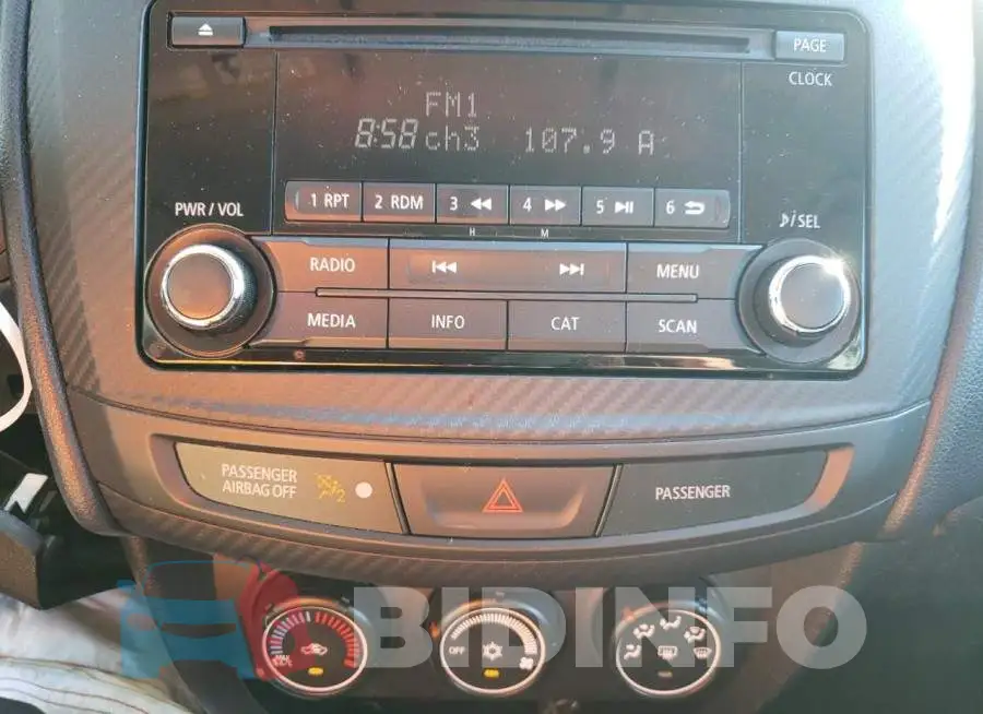 4A4AP3AW2FE038323 Photo# 9