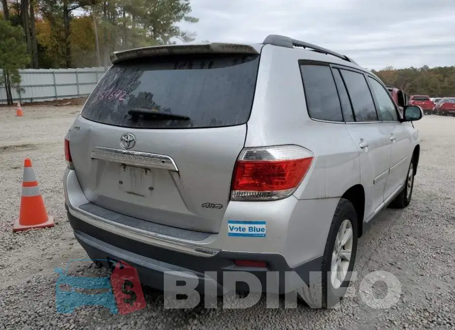 5TDBK3EHXDS257642 Photo# 4