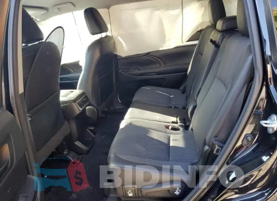 5TDBKRFH8GS324681 Photo# 6